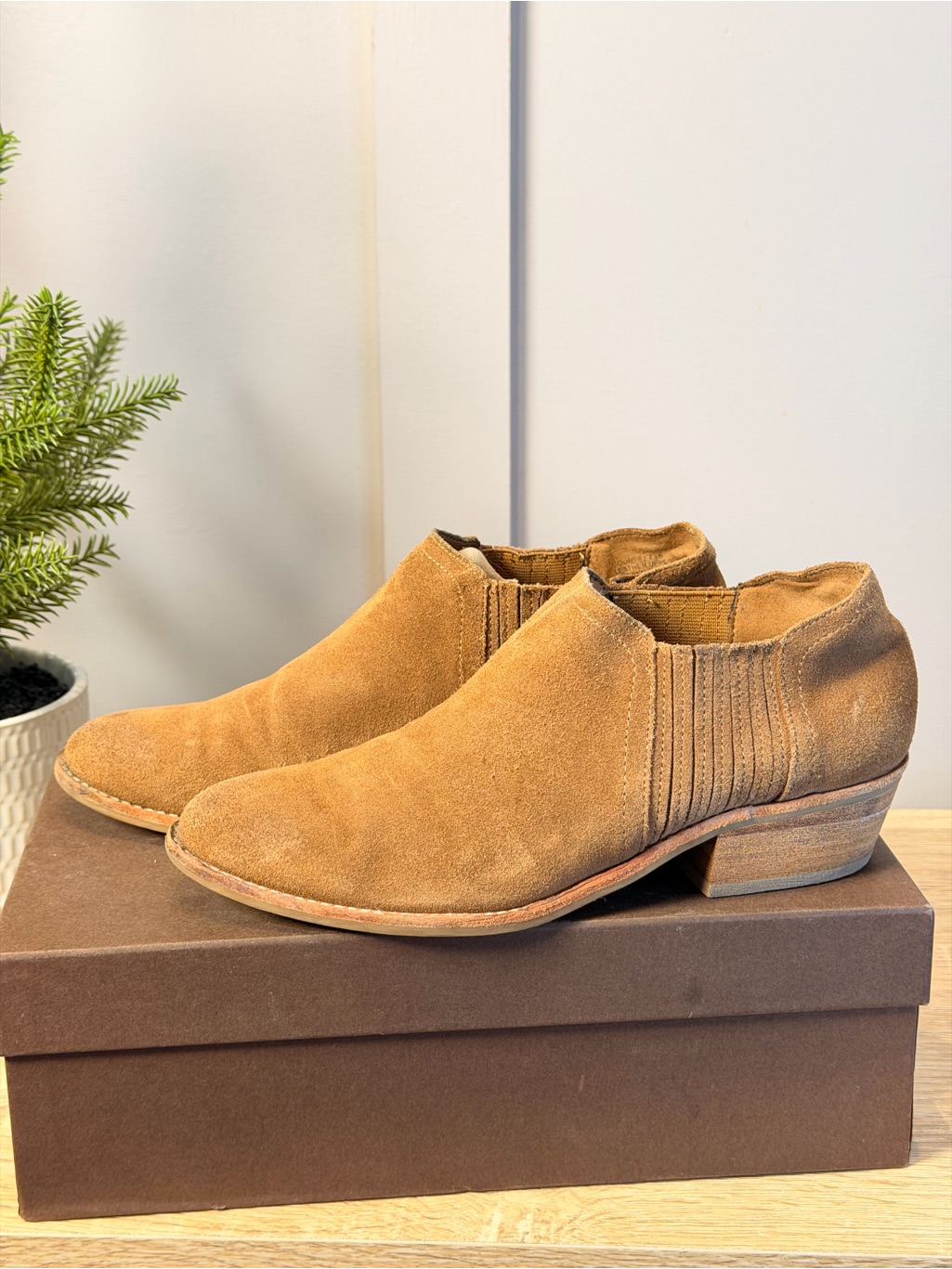 Steve Madden Courtst Ankle Leather Boots Womens 7.5btan Beige Suede Stacked Heel